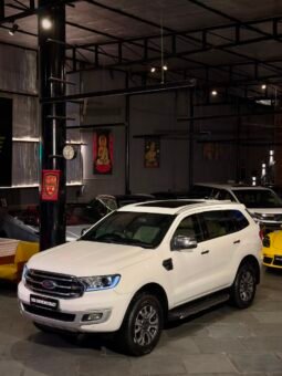 
										2024 Ford Endeavour Titanium 2.0 AT full									