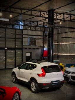 
										2022 Volvo XC40 B4 Petrol full									