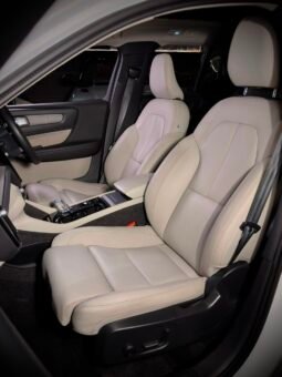 
										2022 Volvo XC40 B4 Petrol full									