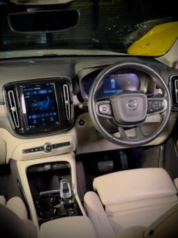 
										2022 Volvo XC40 B4 Petrol full									
