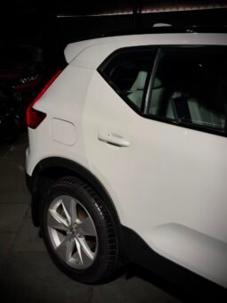 
										2022 Volvo XC40 B4 Petrol full									