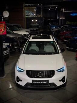 
										2022 Volvo XC40 B4 Petrol full									