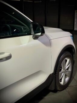 
										2022 Volvo XC40 B4 Petrol full									