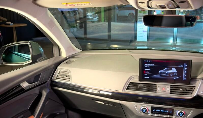 
								2023 Audi Q5 45 TFSI Technology Quattro full									