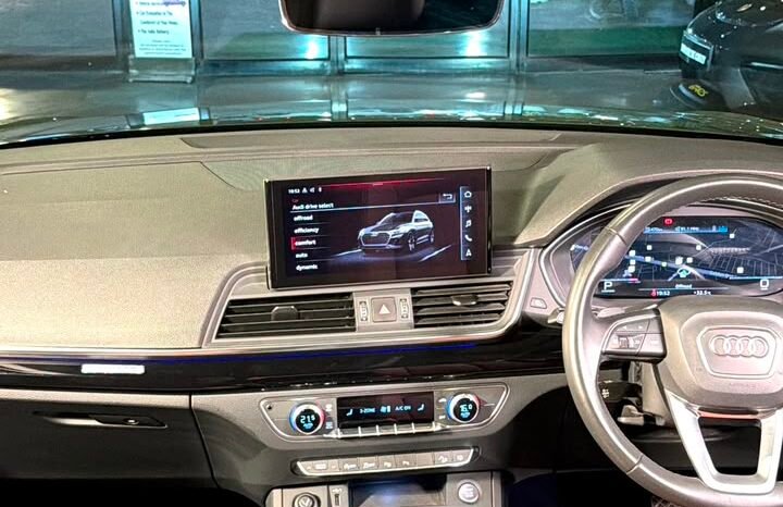 
								2023 Audi Q5 45 TFSI Technology Quattro full									