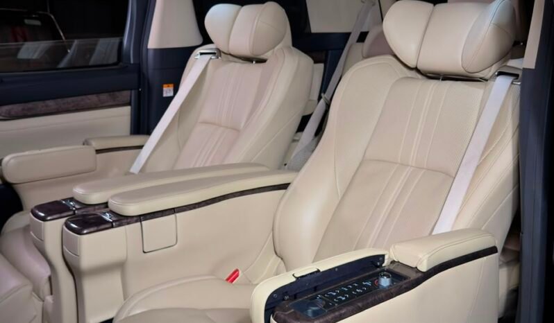
								2023 Toyota Vellfire Executive Lounge full									