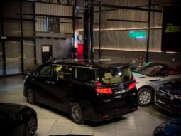 
										2023 Toyota Vellfire Executive Lounge full									