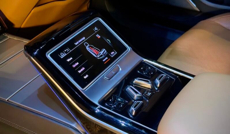 
								2020 Audi A8L 55 TFSI Technology full									