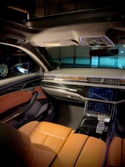 
										2020 Audi A8L 55 TFSI Technology full									