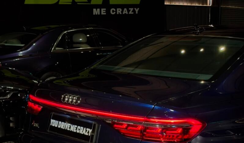 
								2020 Audi A8L 55 TFSI Technology full									