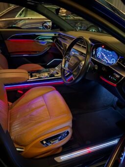 
										2020 Audi A8L 55 TFSI Technology full									