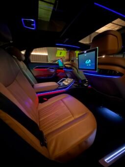 
										2020 Audi A8L 55 TFSI Technology full									