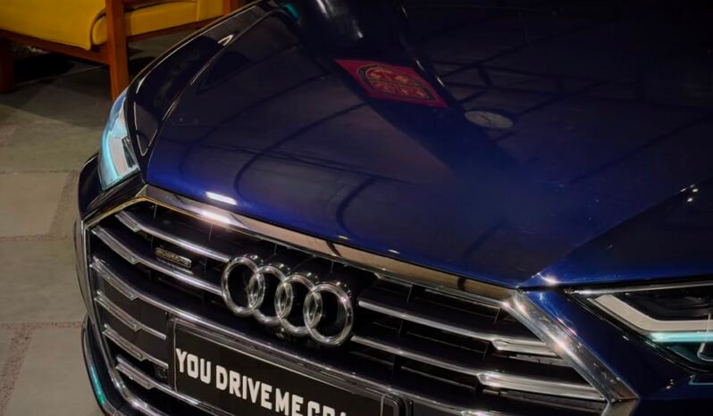 
								2020 Audi A8L 55 TFSI Technology full									