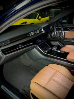 
										2020 Audi A8L 55 TFSI Technology full									