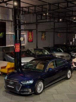 
										2020 Audi A8L 55 TFSI Technology full									