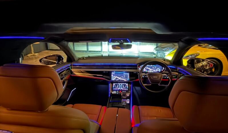 
								2020 Audi A8L 55 TFSI Technology full									