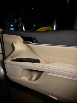 
										2023 Toyota Camry Hybrid full									