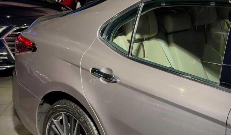 
								2023 Toyota Camry Hybrid full									