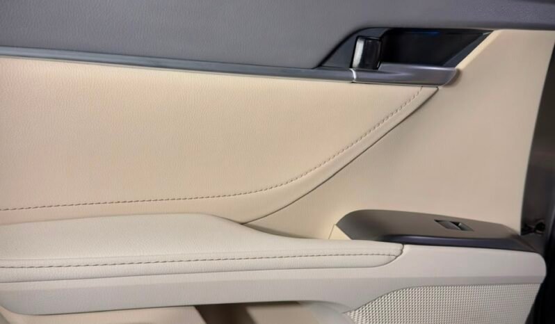 
								2023 Toyota Camry Hybrid full									