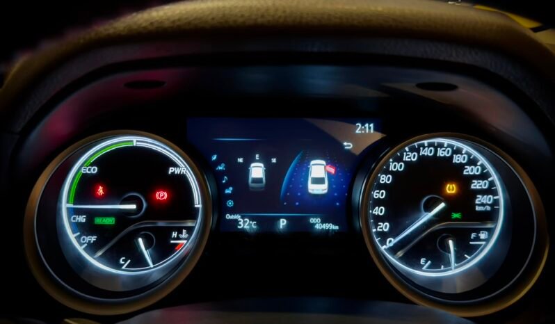 
								2023 Toyota Camry Hybrid full									