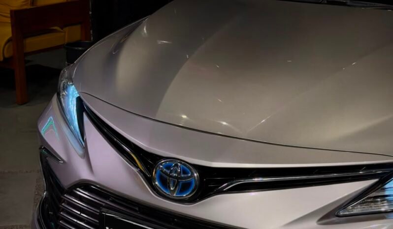 
								2023 Toyota Camry Hybrid full									
