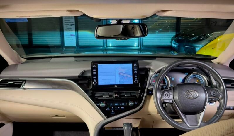 
								2023 Toyota Camry Hybrid full									