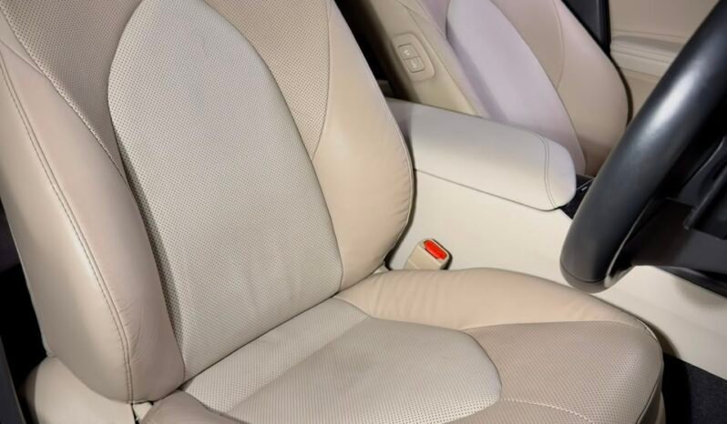 
								2023 Toyota Camry Hybrid full									