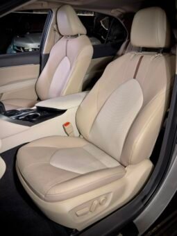 
										2023 Toyota Camry Hybrid full									