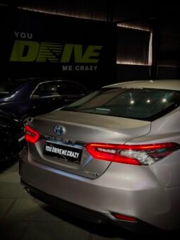 
										2023 Toyota Camry Hybrid full									