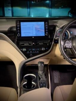 
										2023 Toyota Camry Hybrid full									