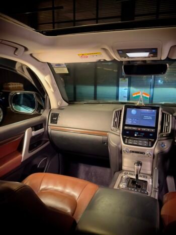 2017 Toyota Land Cruiser LC200 VX V8