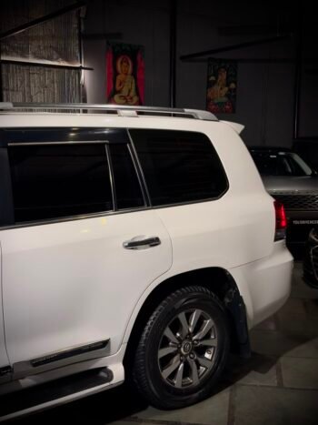 2017 Toyota Land Cruiser LC200 VX V8
