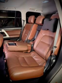 
										2017 Toyota Land Cruiser LC200 VX V8 full									