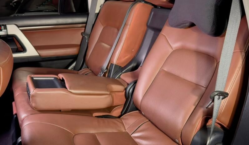 
								2017 Toyota Land Cruiser LC200 VX V8 full									
