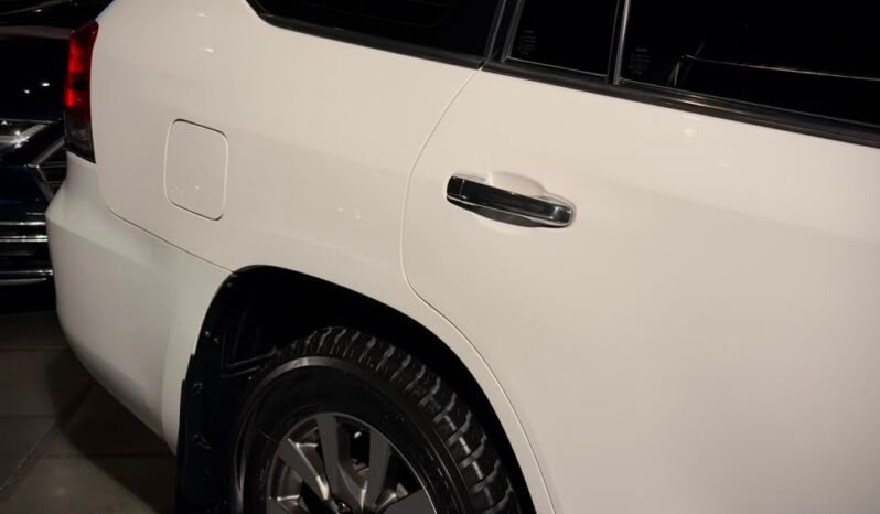 
								2017 Toyota Land Cruiser LC200 VX V8 full									