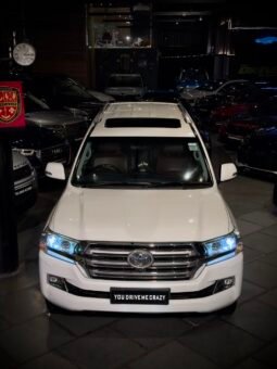 
										2017 Toyota Land Cruiser LC200 VX V8 full									