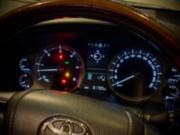 
										2017 Toyota Land Cruiser LC200 VX V8 full									