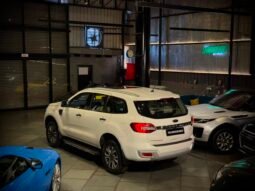 
										2021 Ford Endeavour Titanium 2.0 AT 4×2 (Facelift) full									