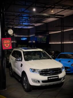 
										2021 Ford Endeavour Titanium 2.0 AT 4×2 (Facelift) full									