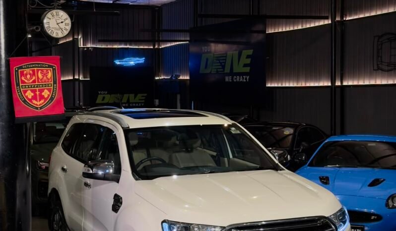 
								2021 Ford Endeavour Titanium 2.0 AT 4×2 (Facelift) full									