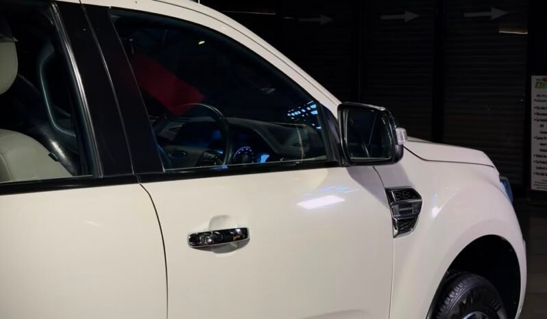 
								2021 Ford Endeavour Titanium 2.0 AT 4×2 (Facelift) full									