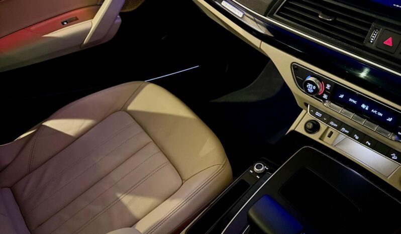 
								2024 Audi Q5 45 TFSI Quattro Technology full									