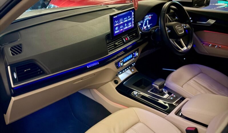 
								2024 Audi Q5 45 TFSI Quattro Technology full									