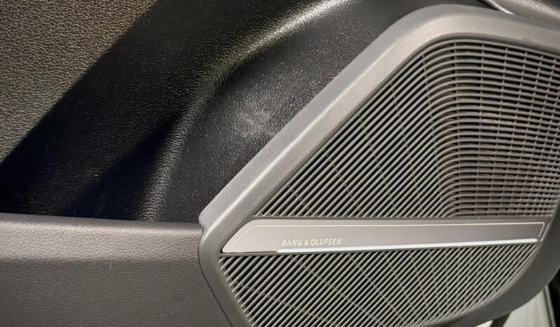 
								2024 Audi Q5 45 TFSI Quattro Technology full									