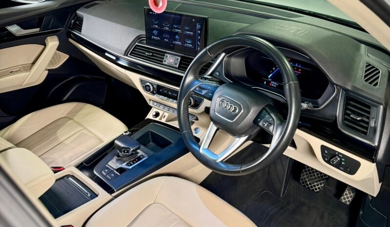 
								2024 Audi Q5 45 TFSI Quattro Technology full									