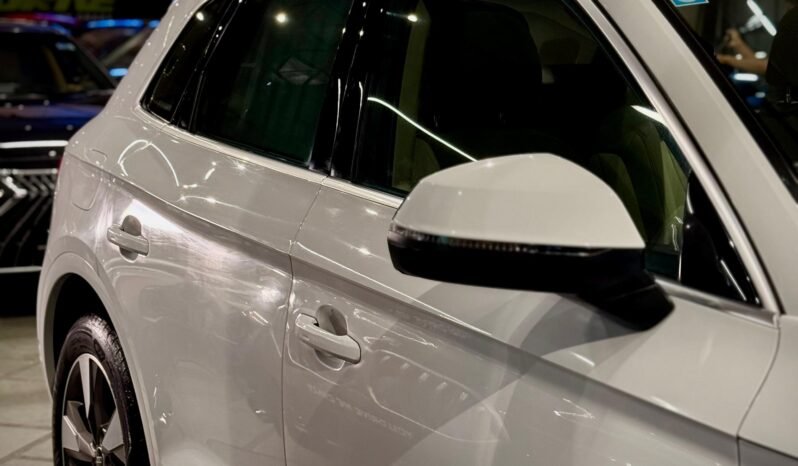 
								2024 Audi Q5 45 TFSI Quattro Technology full									
