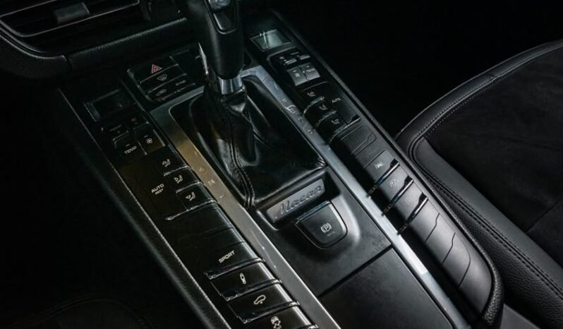 
								2020 Porsche Macan S full									
