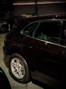 
										2020 Porsche Macan S full									