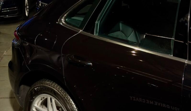 
								2020 Porsche Macan S full									