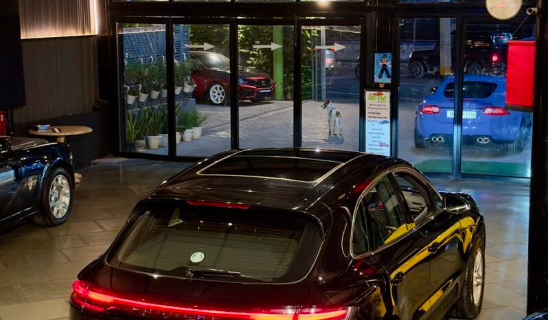 
								2020 Porsche Macan S full									